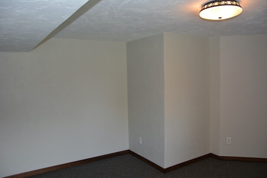 Building Photo - 327 Cordy Lane