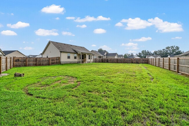 Building Photo - 710 Gleason Dr