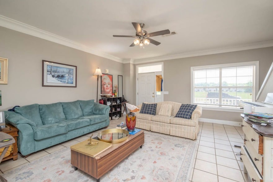 Building Photo - 41 Loch Ln