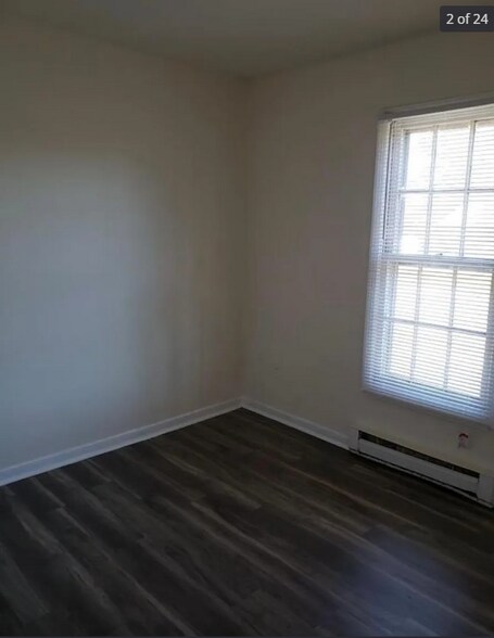 Building Photo - 8806 Leafycreek Dr