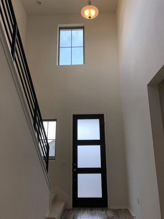 Building Photo - 1910 Crimson Rosella Trl