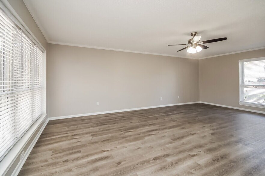 Building Photo - 17930 Cypress Spring Dr