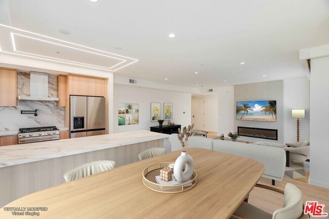 Building Photo - 1414 S Beverly Dr