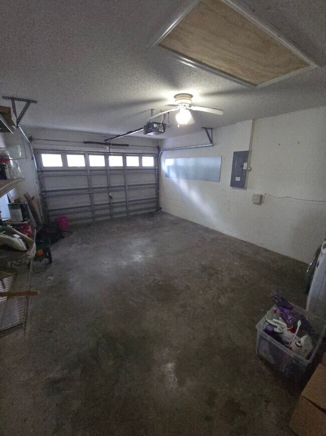 Building Photo - 3/2 Home in Valrico ***MOVE-IN SPECIAL/$500 OFF 2ND MONTH!!***