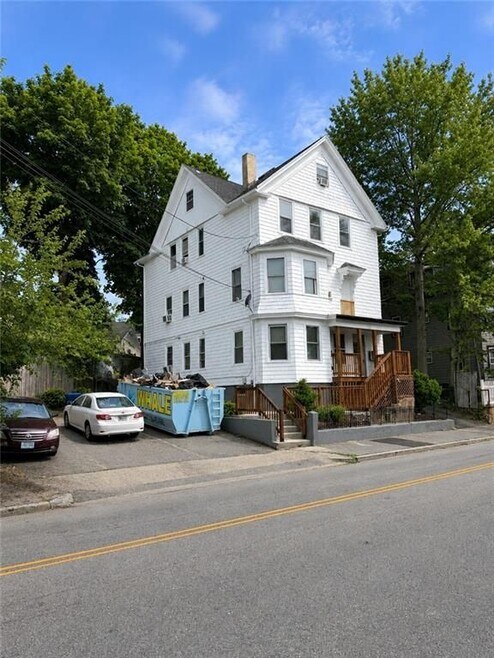 Building Photo - 982 Douglas Ave