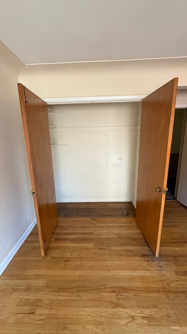 90C1FC52-69EE-41B9-9E27-48927345FD7D - Hillside Apartments