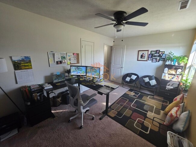 Building Photo - MOVE IN SPECIAL OF THE YEAR! Sign a lease ...