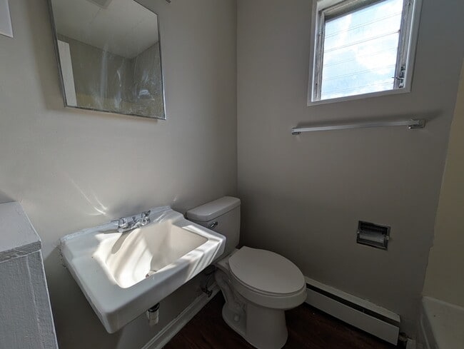 Building Photo - 2908 Memorial Ave