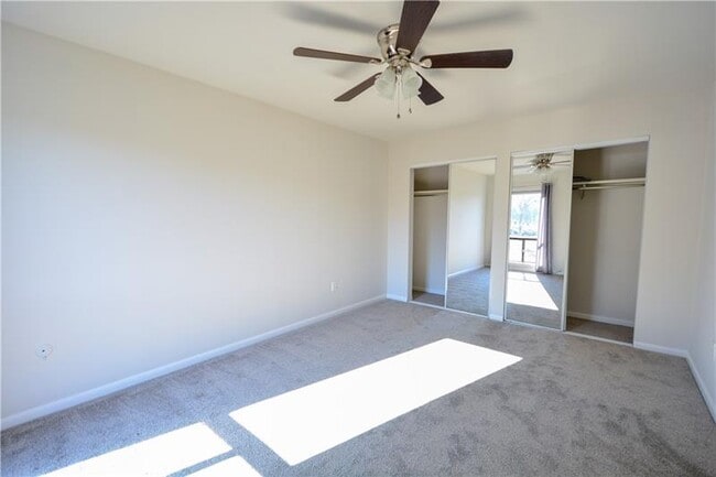 Building Photo - 703 College Park Dr