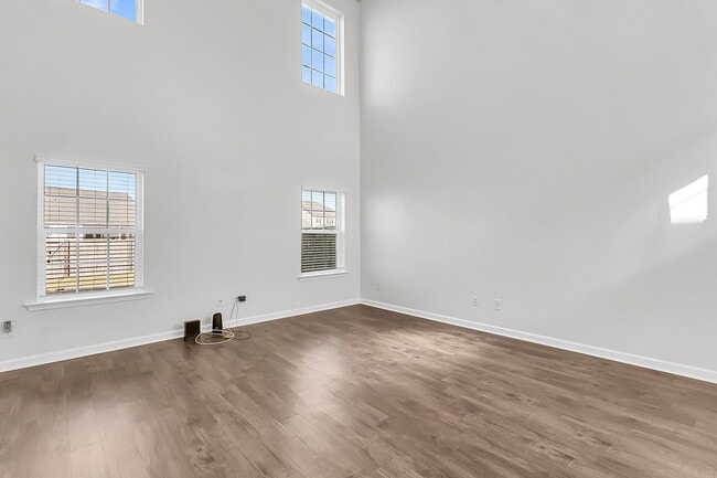 Building Photo - Meticulous 3 Bedroom Home in Lindera Prese...