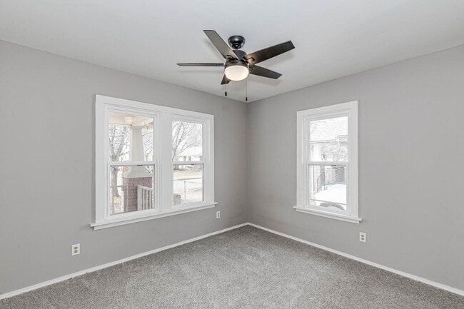 Building Photo - Cozy 2 Bedroom 1 Bathroom Home