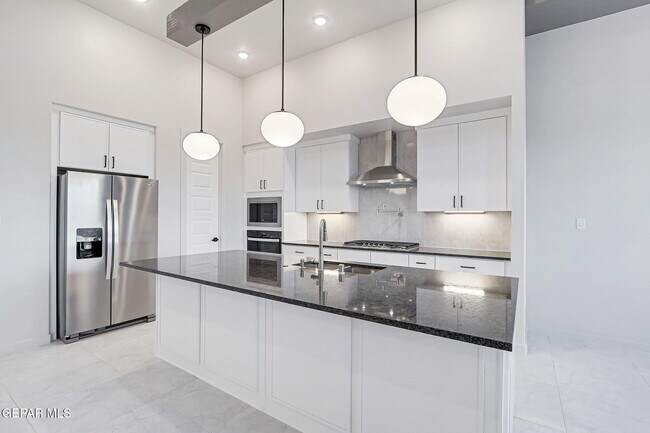 Building Photo - 836 Eltham Dr