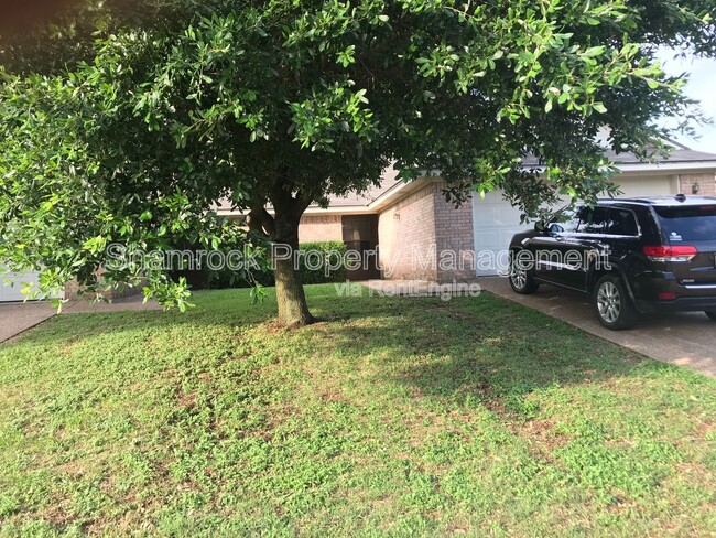 Primary Photo - 10109 Valencia Dr