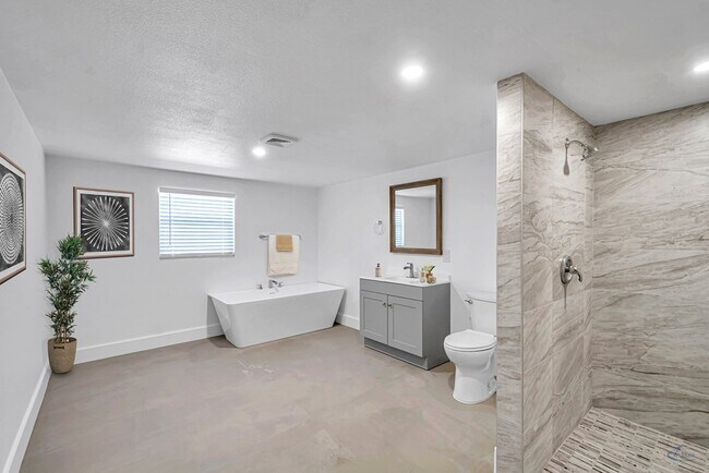 Building Photo - 1607 Butternut Ln