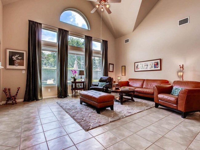 Building Photo - 10217 Medinah Greens Dr