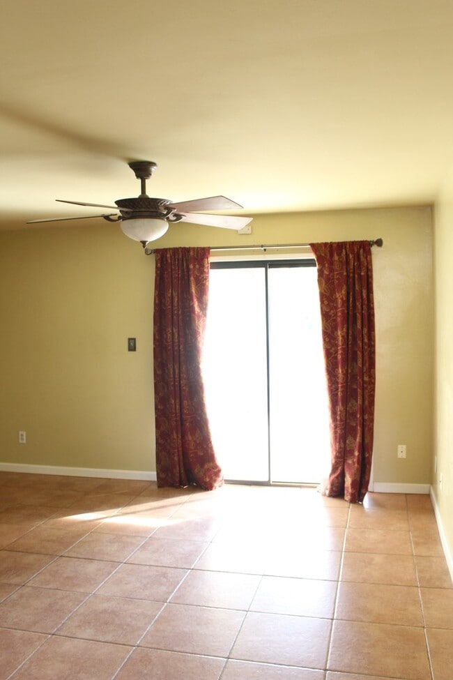 Building Photo - 6509 Kearsarge Way