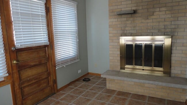 Building Photo - 4230 Highland Ave