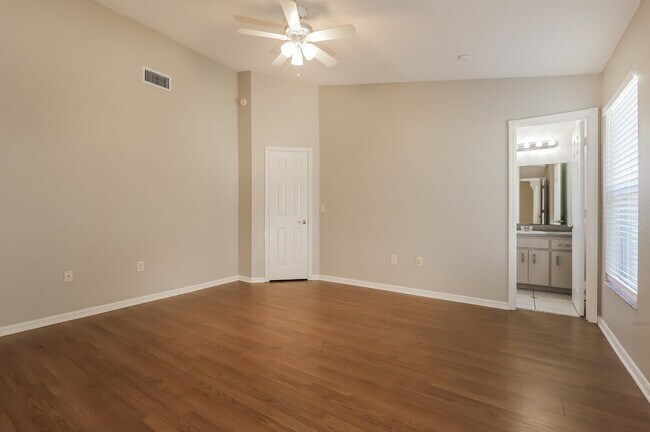 Building Photo - 2738 Hickory Ridge Dr