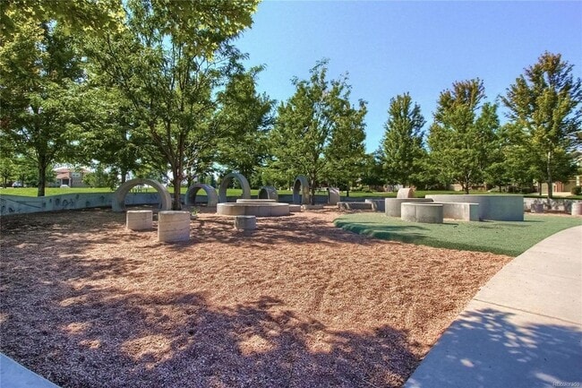 Building Photo - Terrific Two-Story Home in Broomfield!