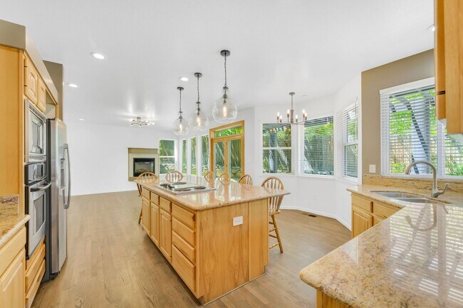 Building Photo - Interior Style you want, in the School zones you want, Plus Panoramic Views!