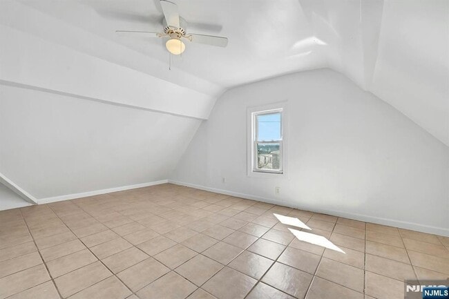 Building Photo - 30 Columbia Terrace