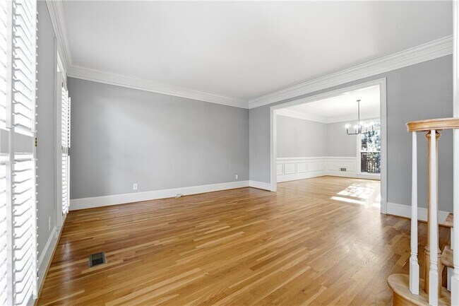 Building Photo - 5020 Greatwood Ln