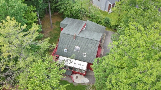 Building Photo - 318 Blackstone Ave
