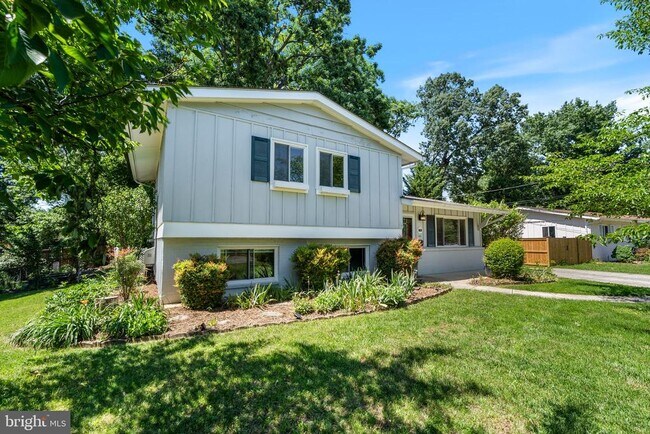 Building Photo - 6610 Bowie Dr