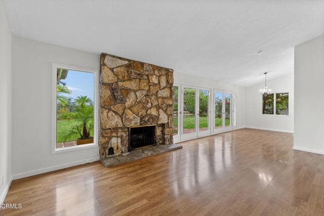 Building Photo - 1370 Cresthaven Dr