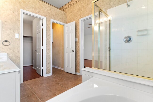 Building Photo - 3135 Stratford Bend Dr