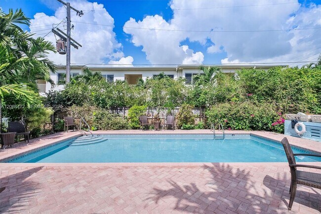 Building Photo - 9400 E Bay Harbor Dr
