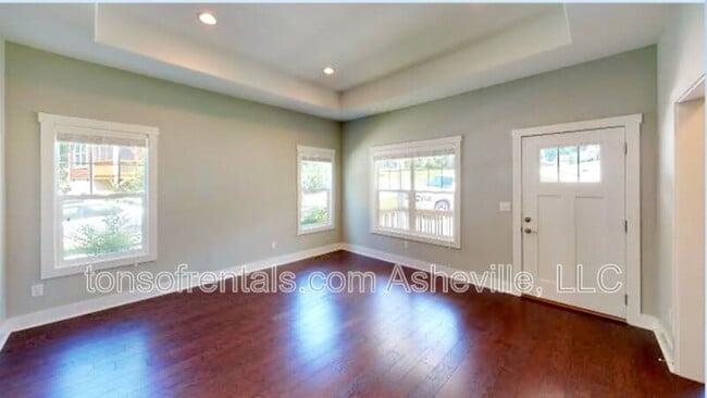 Building Photo - 8 Loblolly Ln
