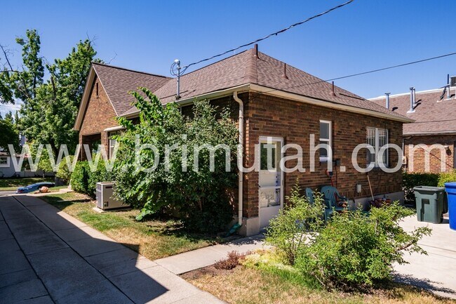 Building Photo - 1655 E 900 S