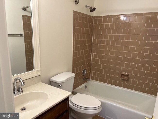 Building Photo - 5723 Brewer House Cir