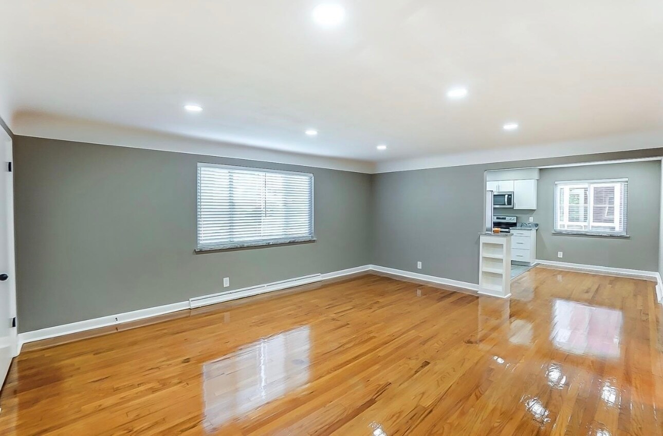 Building Photo - 4936 Kelsch Ln