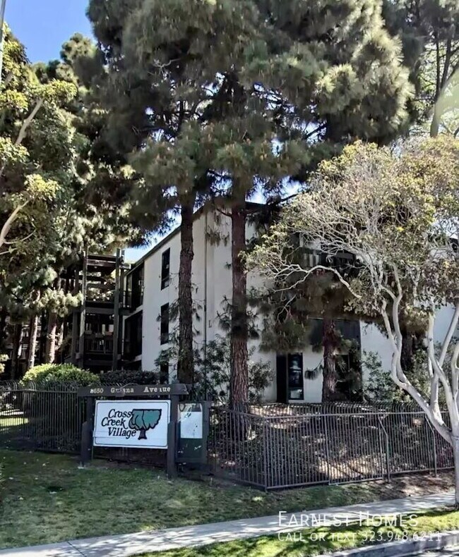 Building Photo - 7777 W 91st St