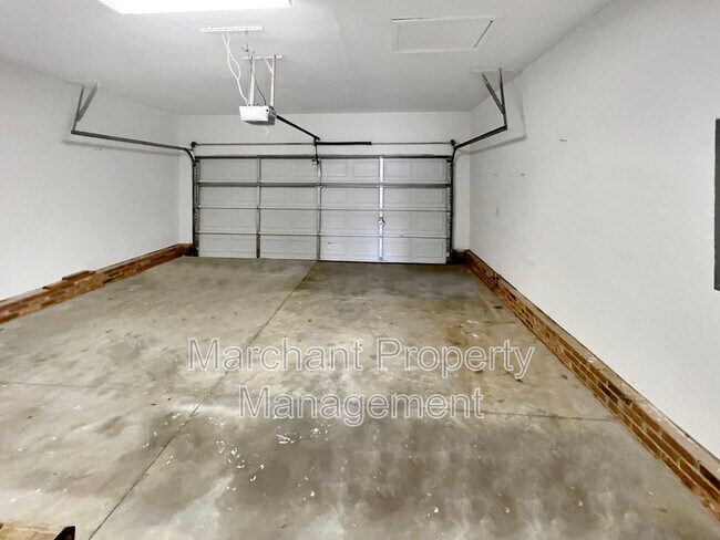 Building Photo - 104 Coxton Mill Ct
