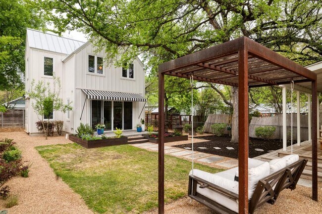 Building Photo - 3108 Dancy St