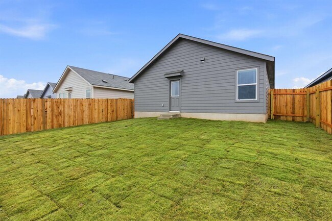 Building Photo - 511 Paris St