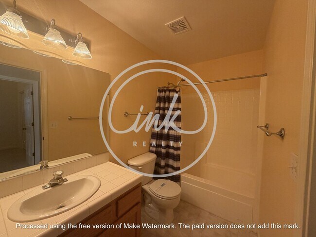 Building Photo - Beautiful 2 Bedroom Home Close to Downtown Gardnerville