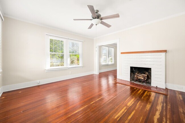 Building Photo - 2301 Hill St