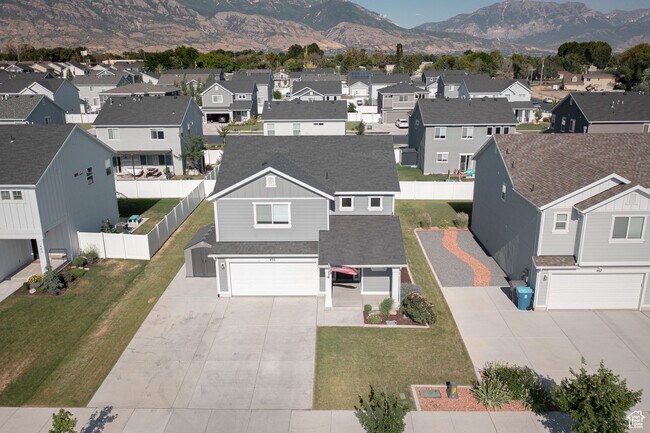 Building Photo - 455 S 390 W