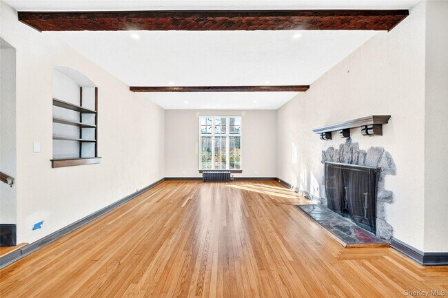 Building Photo - 5 Seymour Pl