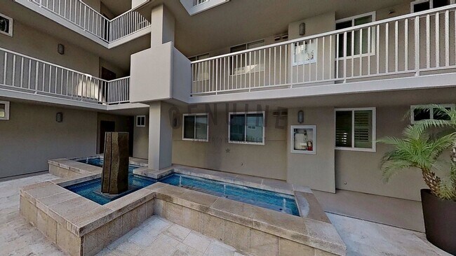 Building Photo - 2Bd 2Ba Spacious Newport Bay Front Condo