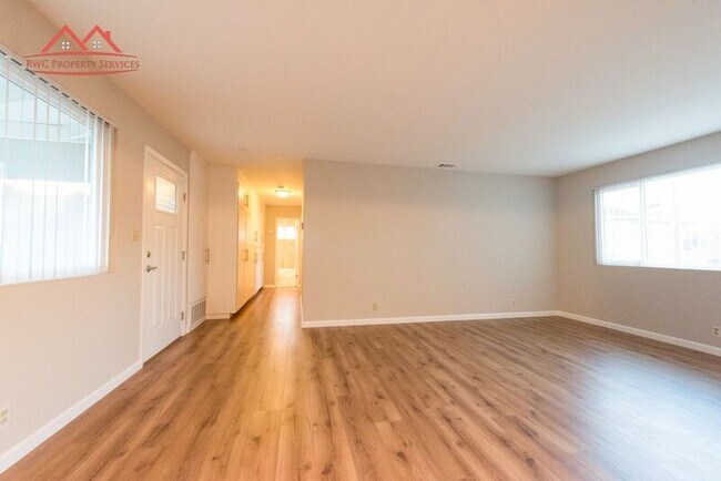 Building Photo - 928 Weldwood Ct