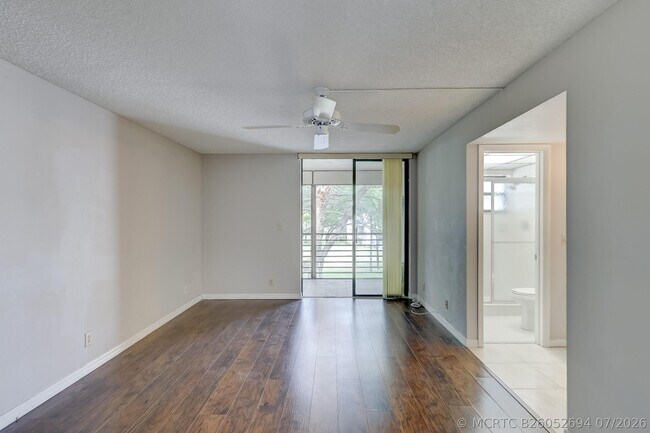 Building Photo - 6751 N University Dr