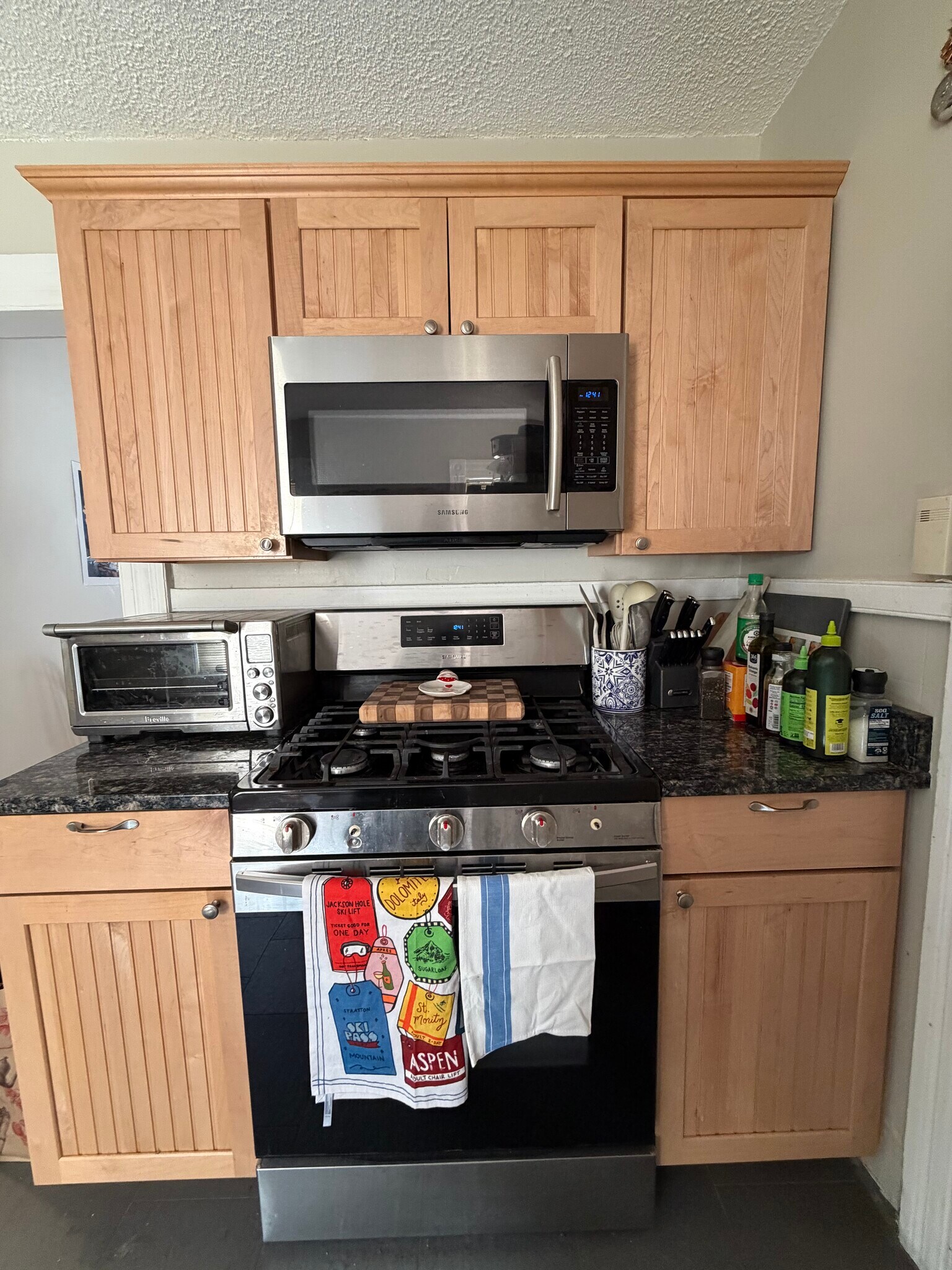 Kitchen - 45 Nichols Ave