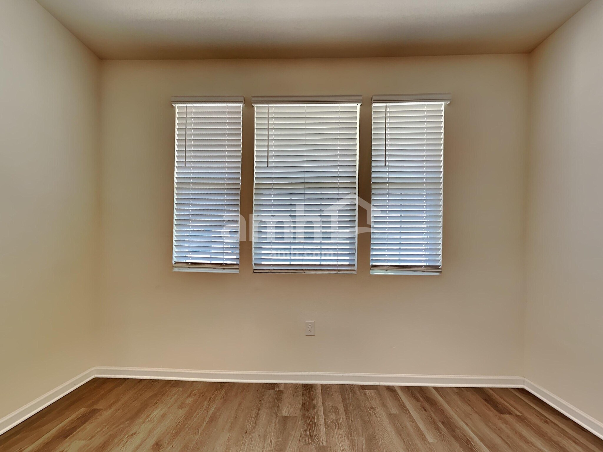 Building Photo - 22 N Hamilton Springs Rd