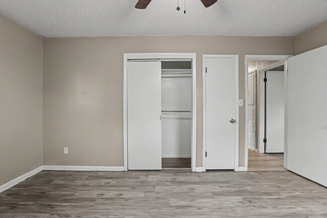 Building Photo - 2236 SW 59th Pl