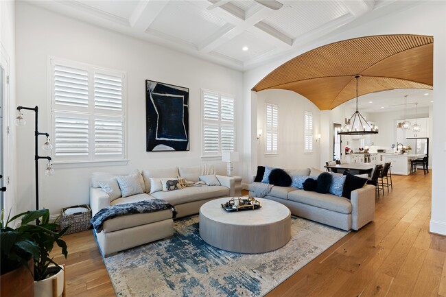 Building Photo - 531 W 27th St